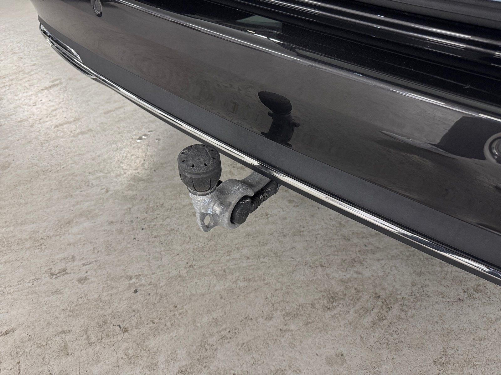 Fahrzeugabbildung Mercedes-Benz E 220 T d AVANTGARDE*Pano*AHK*Distronic*Totwink*