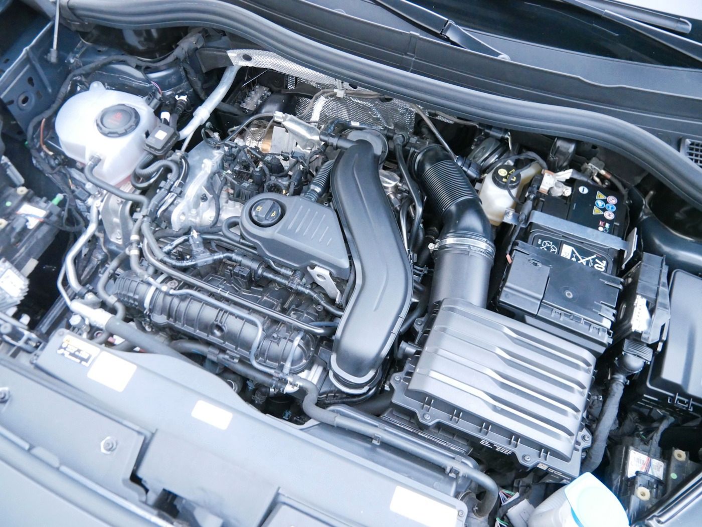 Fahrzeugabbildung Volkswagen Tayron 1.5 Life NEU55T 7-Sitzer Matrix AHK Kamer