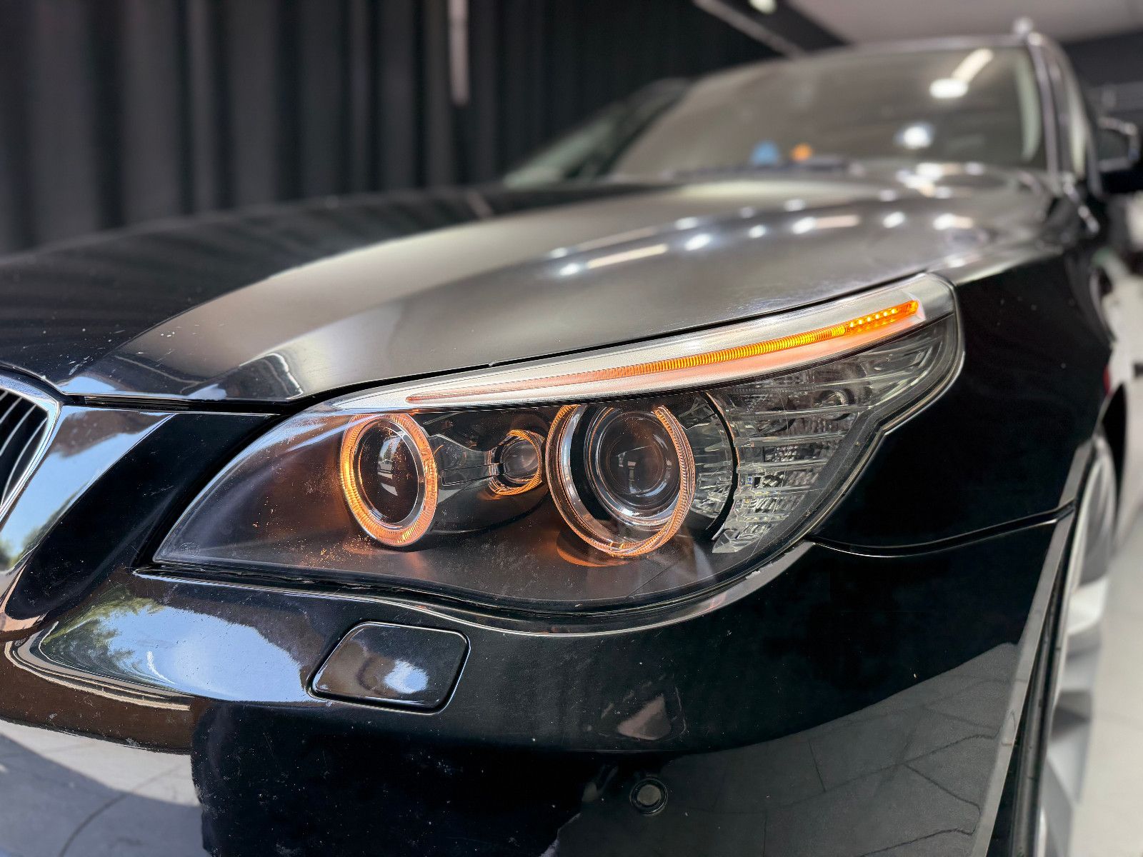 Fahrzeugabbildung BMW 523I Touring |PDC|PANO|NAVI|LEDER
