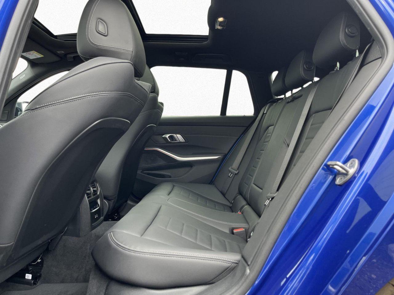 BMW M340i xDr T LivePr,Pano,19",360, Lea.o.Anz.498,-