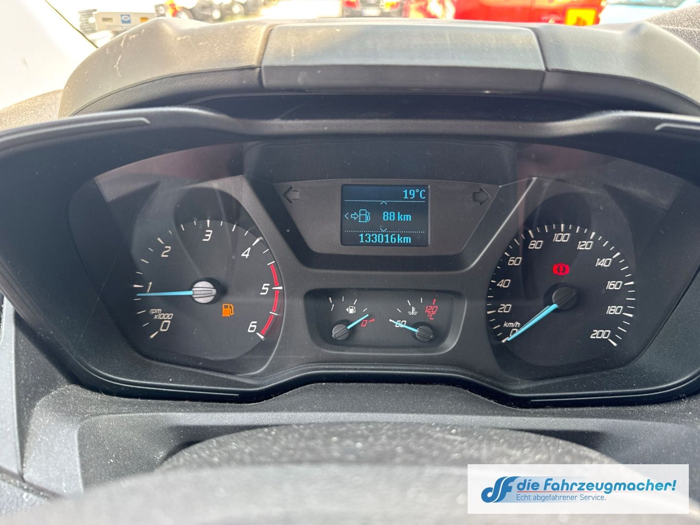 Fahrzeugabbildung Ford Transit Custom Kombi 300 L1 2.2 TDCi *8459