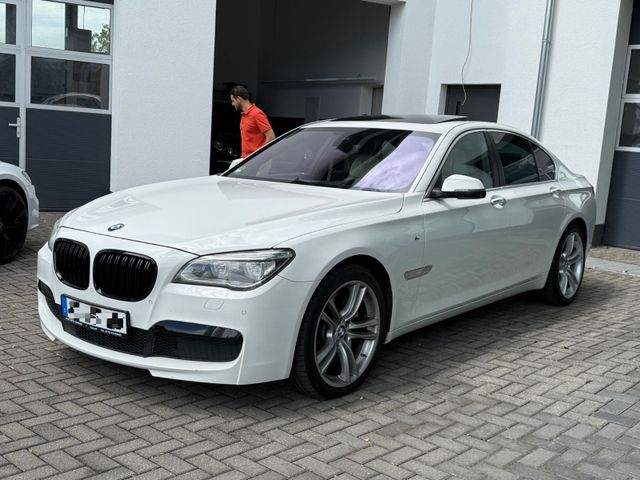 BMW 750i xDrive M Paket Kamera Harman-Kardon Individ