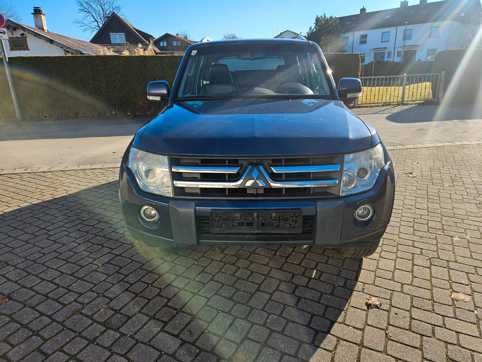 Mitsubishi Pajero 2007 — rear view