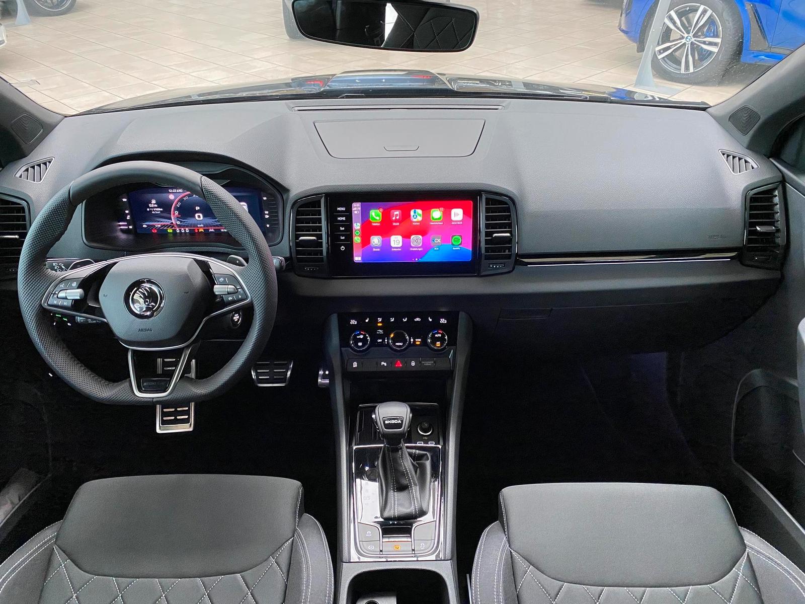 Skoda Karoq Sportline 1,5TSI DSG*AHK*NAVI*ACC*CARPLAY*