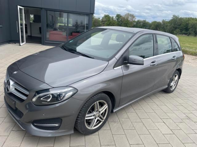 Mercedes-Benz B 200d / Kamera/AHK/ Service Mercedes/ Business