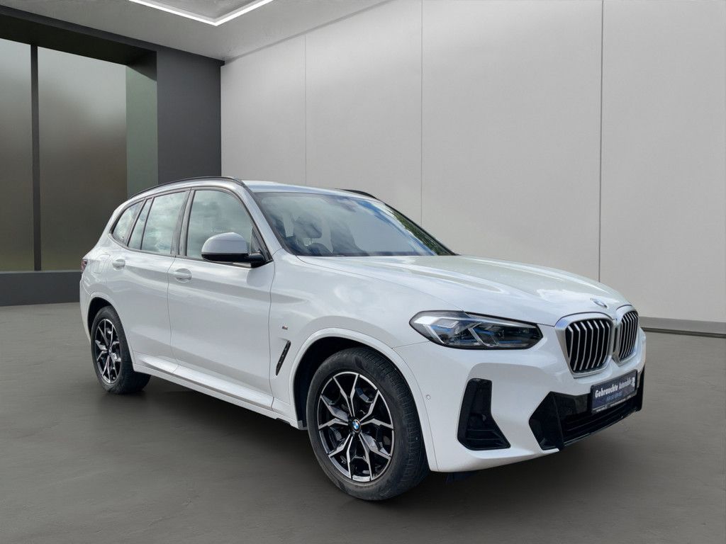 BMW X3 — hlavná fotografia