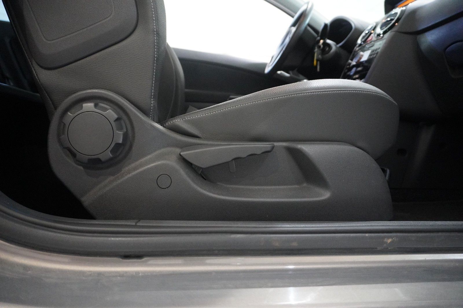 Fahrzeugabbildung Opel Corsa D 1.4 ENERGY 3-TÜR KLIMA/WINTER/NEBEL/PDC