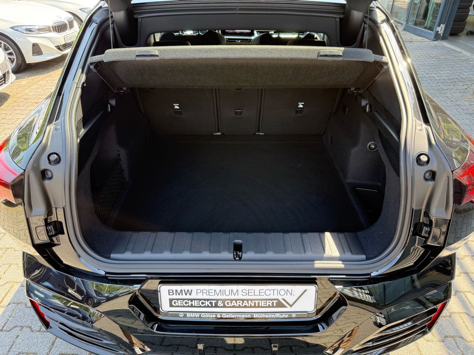BMW iX2 - Bild 24