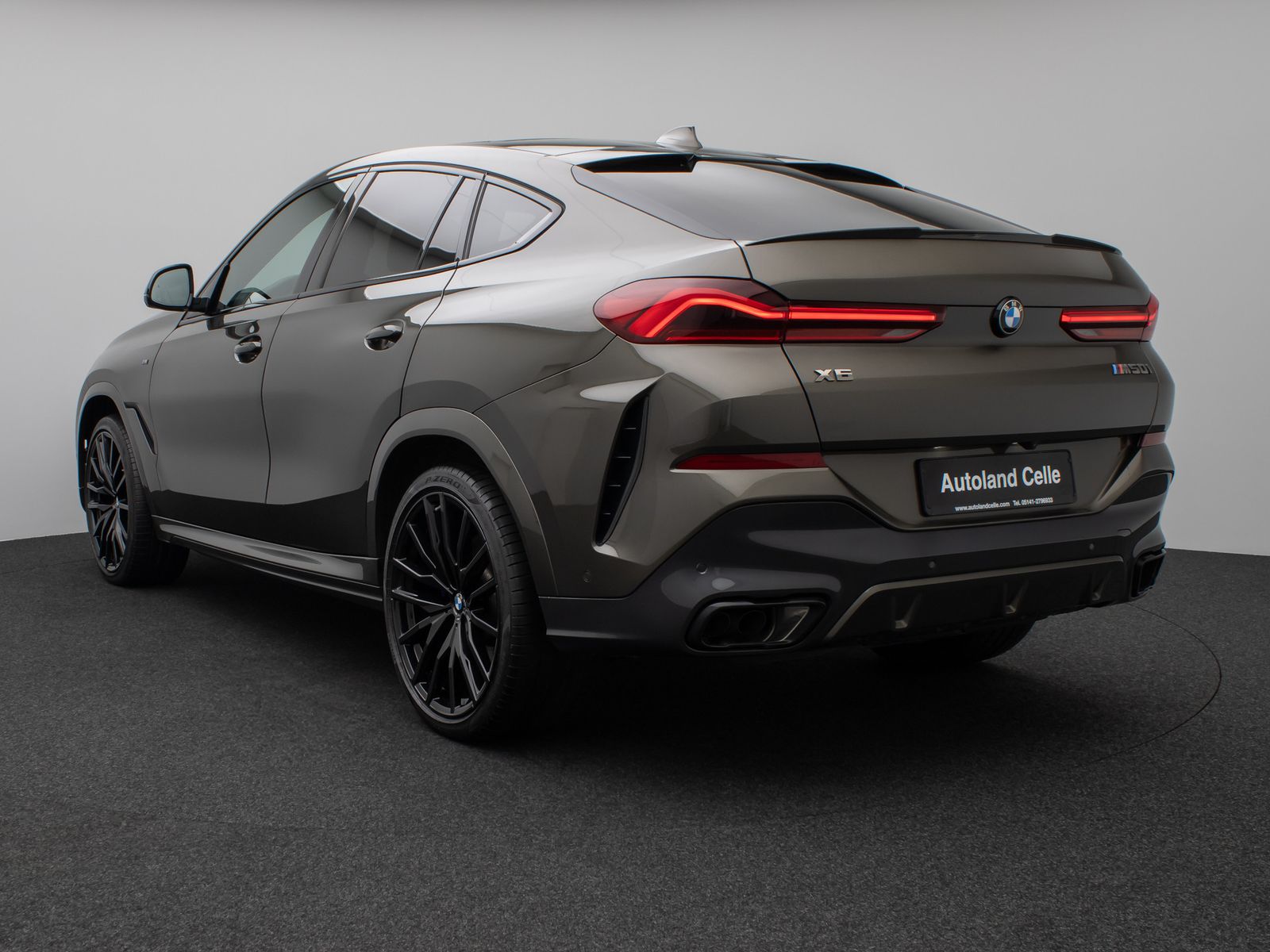 Fahrzeugabbildung BMW X6 M50i Panorama Laser 360° DAB H/K HUD 22Zoll