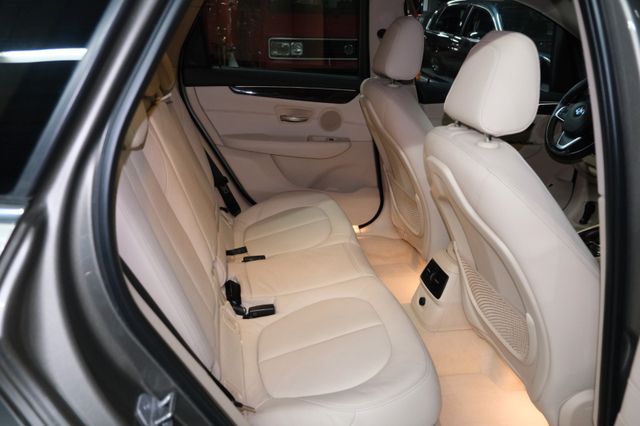 Fahrzeugabbildung BMW 225 i Active Tourer Luxury Line/Pan./Leder beige