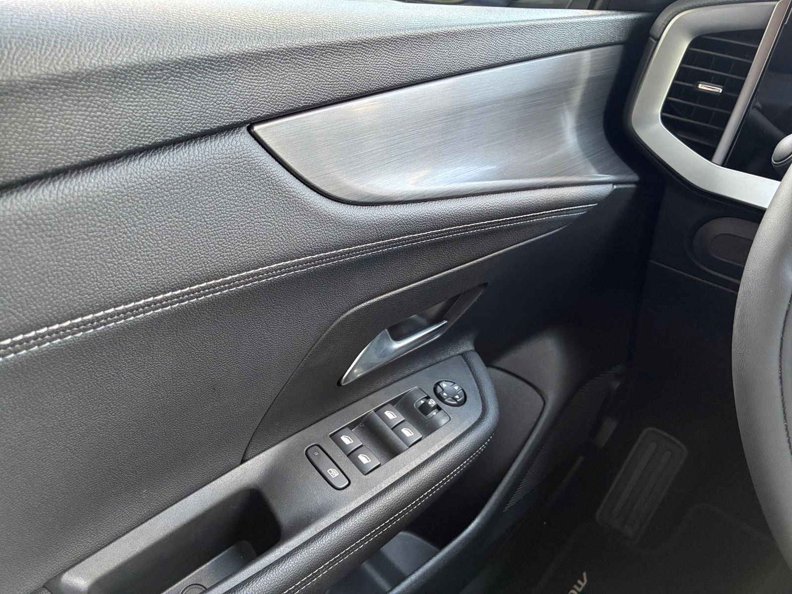 Fahrzeugabbildung Opel Mokka 1.2 GS Kamera,LED,Matrix,Navi,SHZ,Keyless