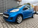 Peugeot 107 Petit Filou - blaue Peugeot 107