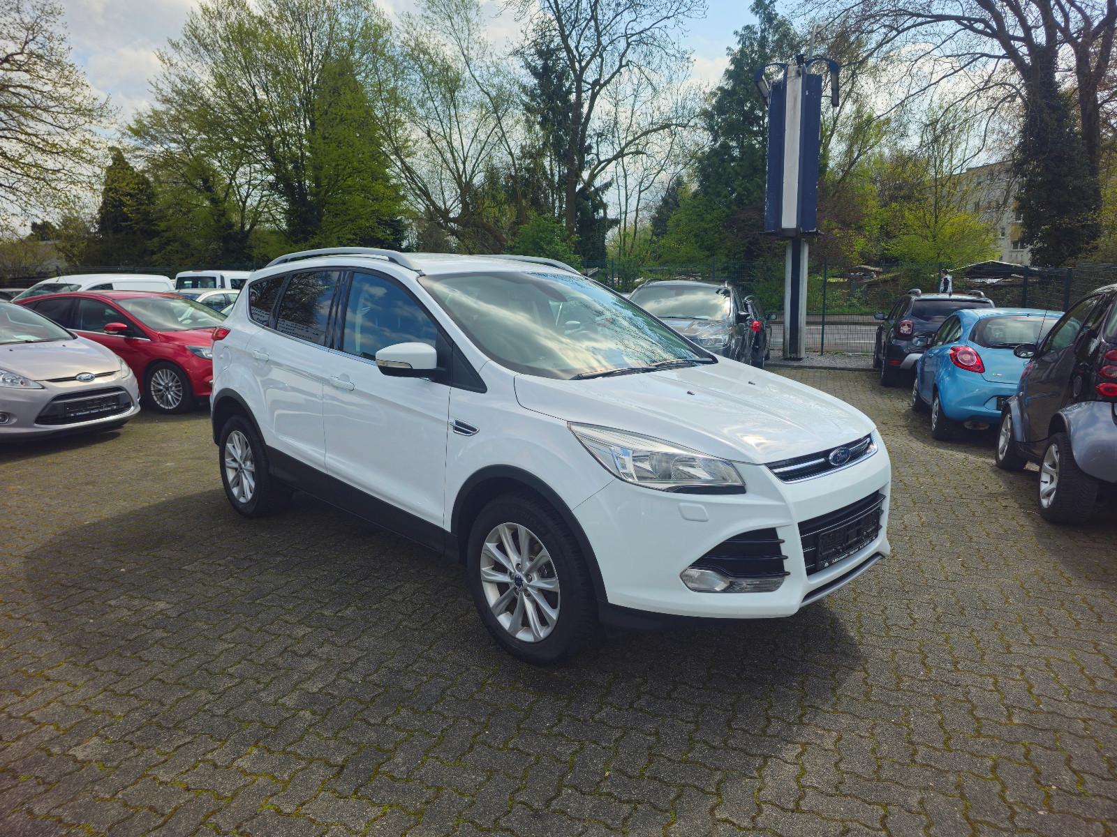 Ford Kuga Titanium Navi*17"Alu*ZahnriemenNeu*