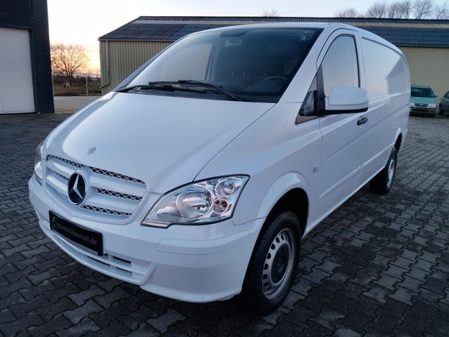 Mercedes-Benz Vito Kasten 4x4 116 CDI lang sehr wenig km !