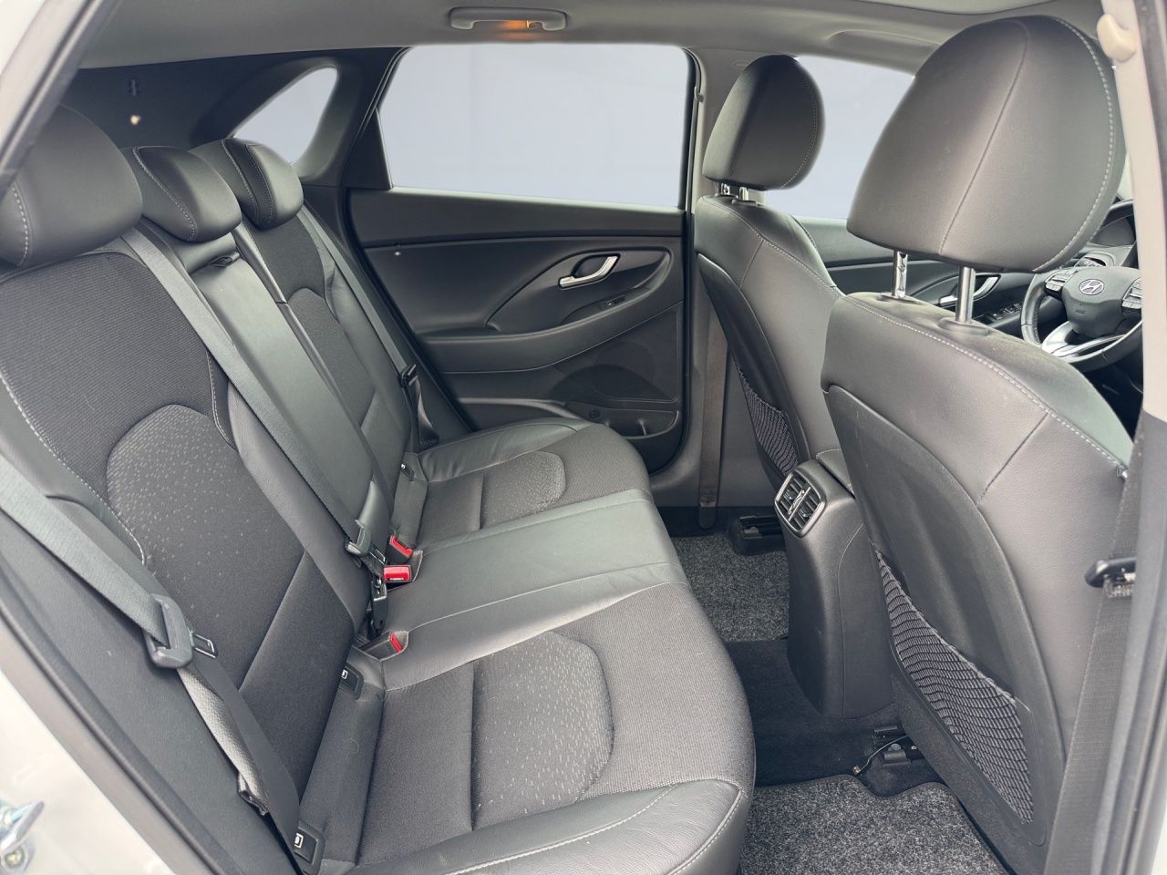 Fahrzeugabbildung Hyundai i30 1.4 DCT PREMIUM PANO*ACC*LED*NAVI*KAM*LHZ*SH