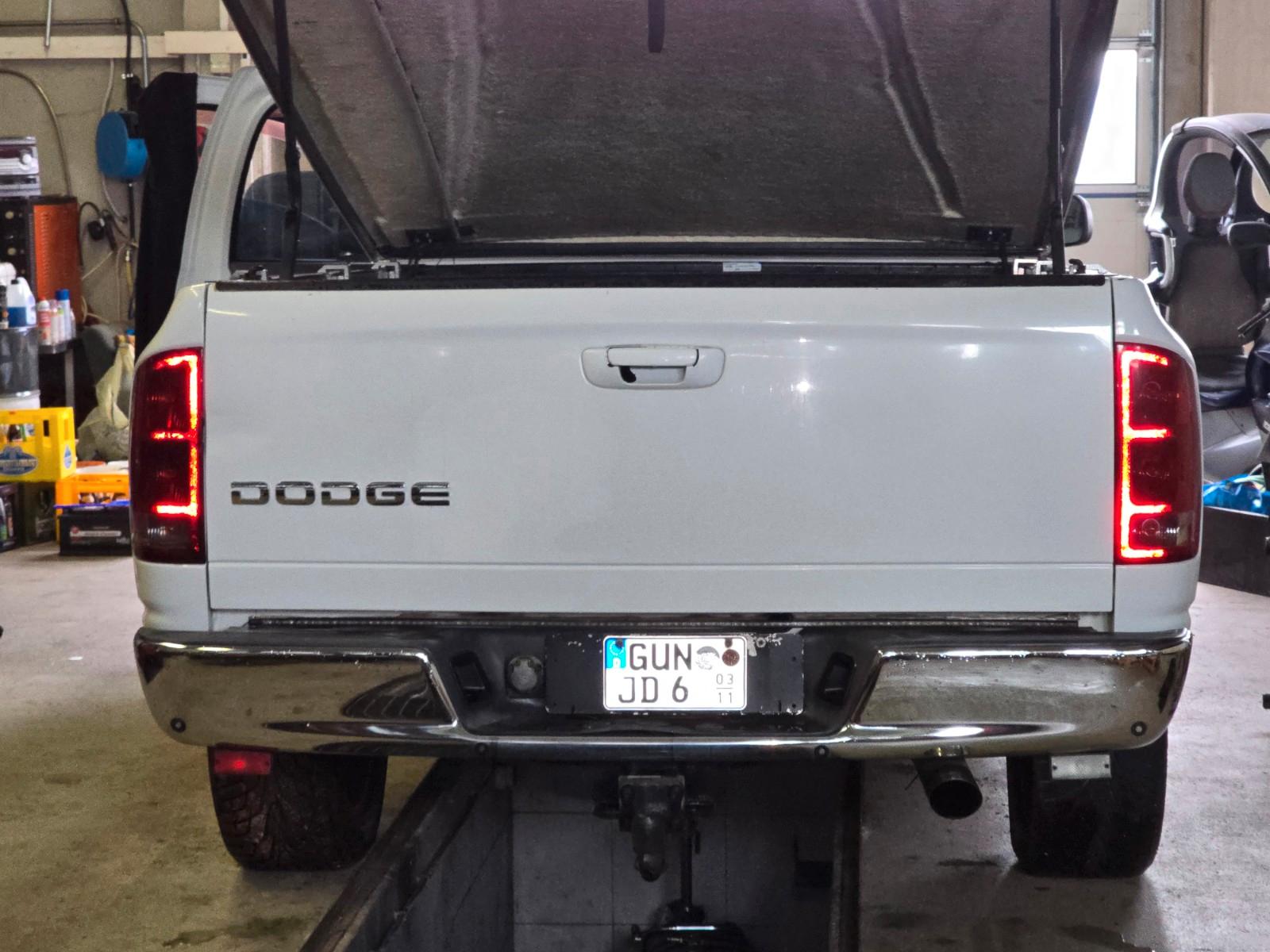 Dodge Ram 2004 — photo 8
