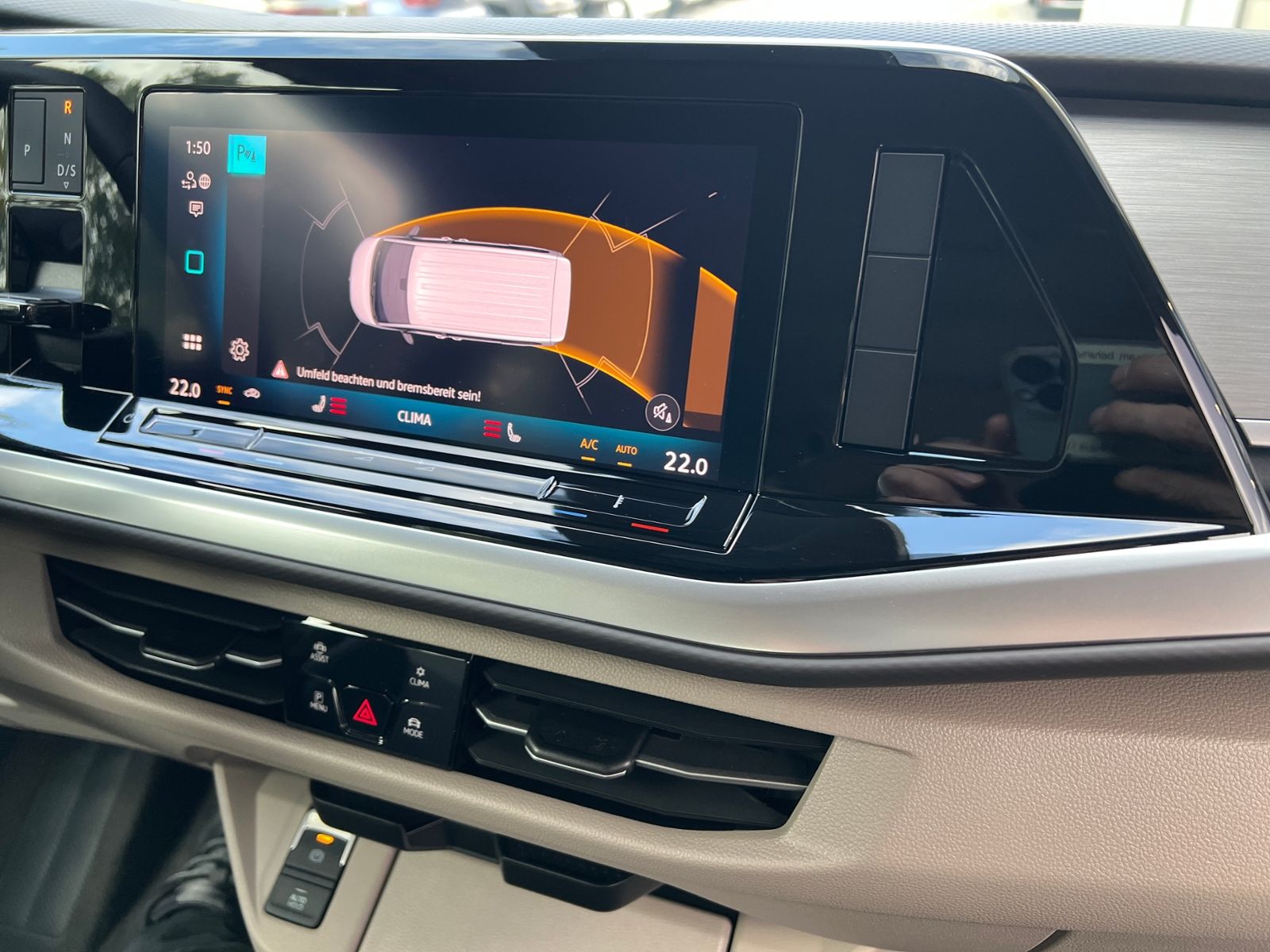 Fahrzeugabbildung Volkswagen Multivan T7 Life 1.5 TSI eHybrid 4MOTION DSG *AH