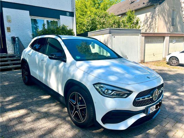 Mercedes-Benz GLA 220 d AMG AMBIENTE LED MBUX
