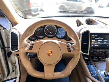 Porsche Cayenne - 11