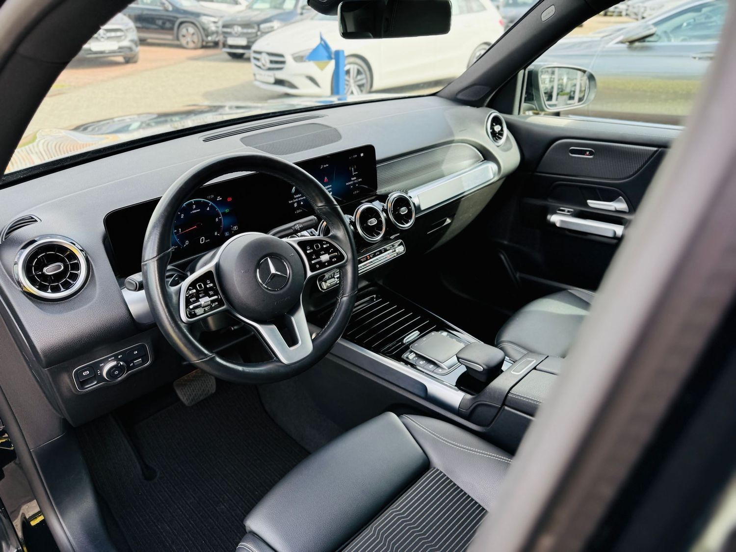 Fahrzeugabbildung Mercedes-Benz GLB 220 d PROGRESSIVE - AHK, Navi, LED, PTS, RFK