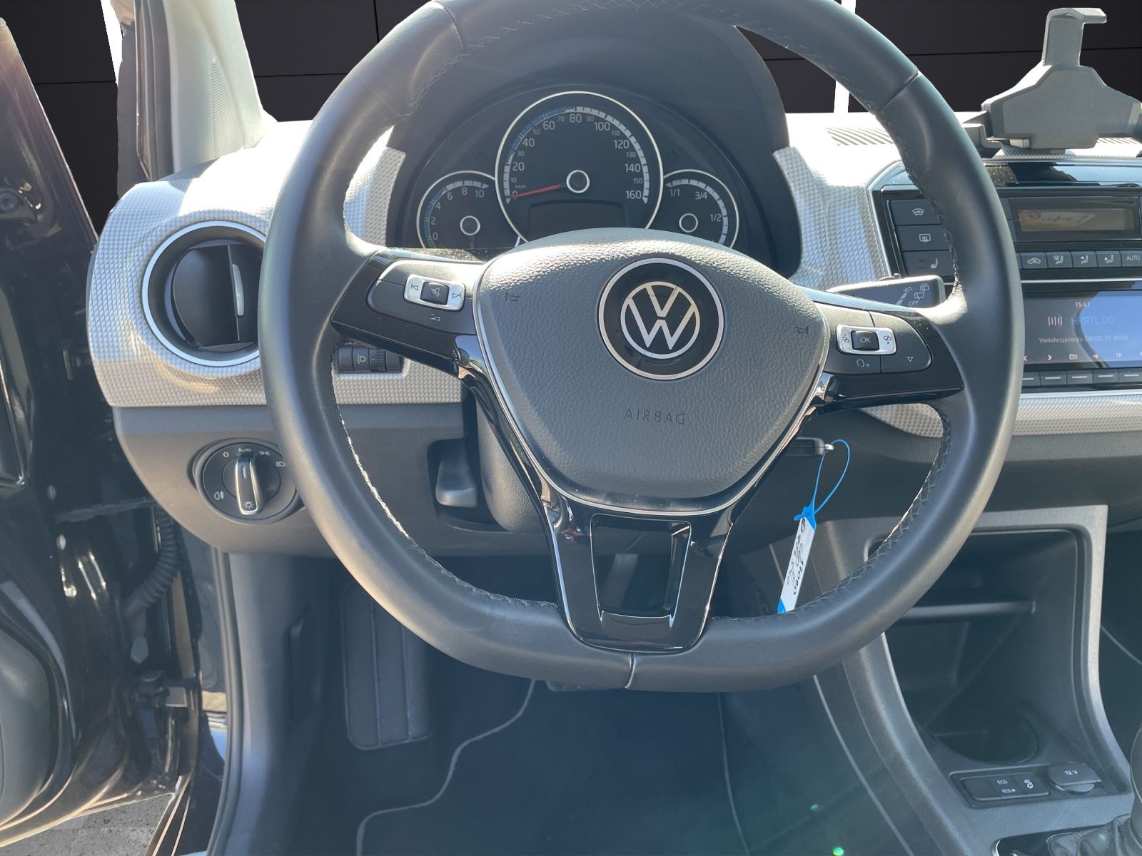Fahrzeugabbildung Volkswagen e-up! Style Plus CCS Bluetooth SHZ