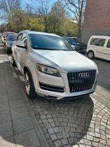 Audi Q7 4l 3TDI 7 Sitzplätze S-Line - Audi Q7 Gebrauchtwagen in Karlsruhe