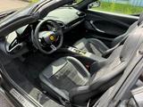Ferrari 296 GTS *Canna di Fucile, Daytona Sitze, Carbon* - graue Ferrari 296 GTS