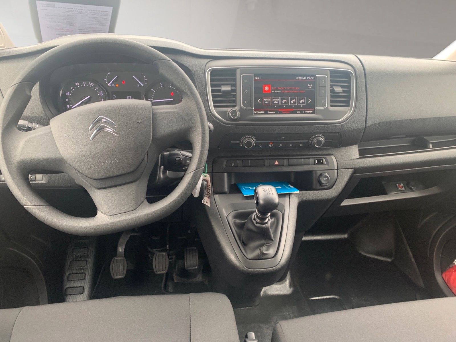 Fahrzeugabbildung Citroën Jumpy Kasten Lang Doppelkabine