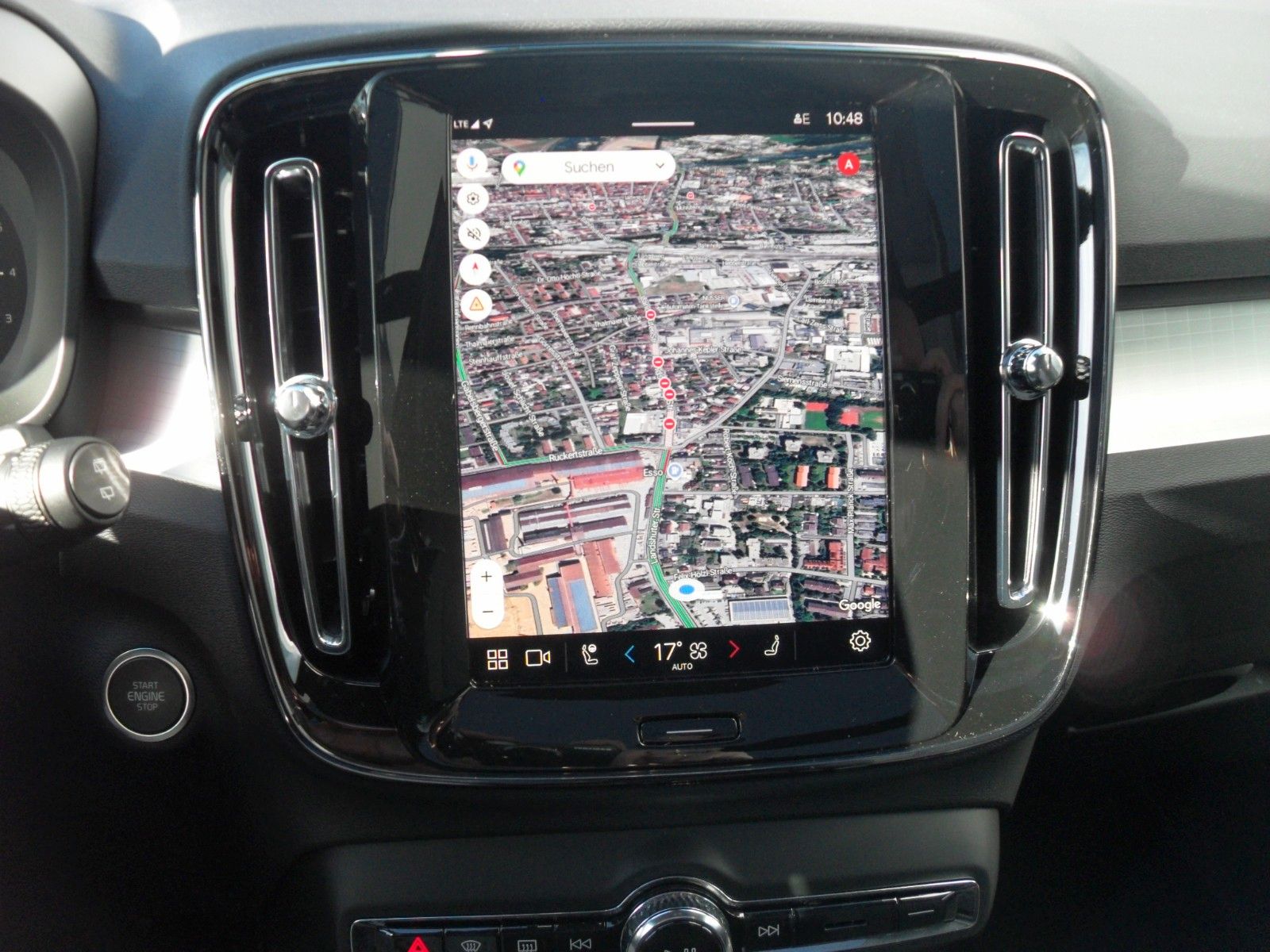 Fahrzeugabbildung Volvo XC 40 B3 Plus Black Edition | 360° | Panor.