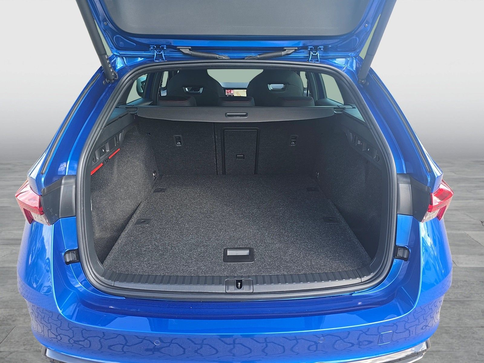 Fahrzeugabbildung SKODA Octavia Combi RS TDI 4x4 Matrix Navi ACC Pano AI