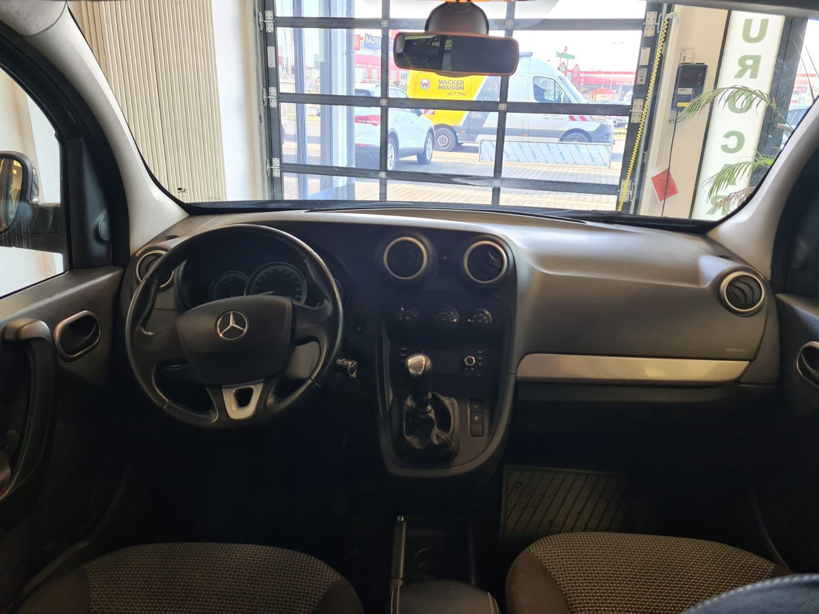 Fahrzeugabbildung Mercedes-Benz Citan Kombi 112 lang / KLIMA / 1. Hand