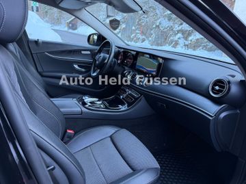Mercedes E 220 - 11
