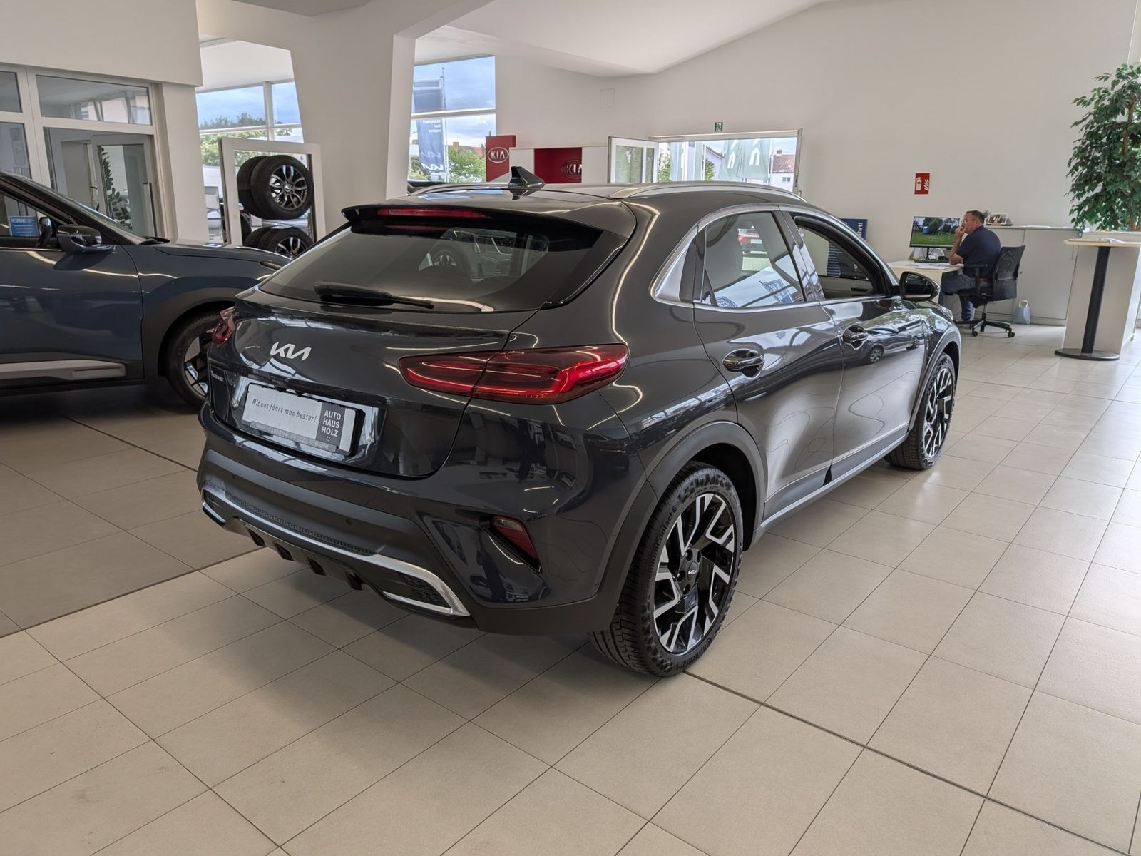 KIA XCeed 1.6D 48V Spirit Xclusive Glasdach – Bild 4