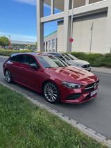 Mercedes-Benz CLA 200 Shooting Brake AMG Line - rote Mercedes-Benz CLA 200 Shooting Brake