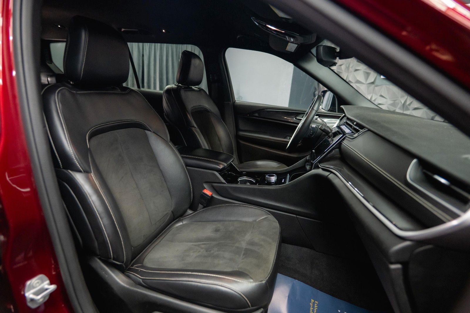 Fahrzeugabbildung Jeep Grand Cherokee 3.6 4x4 Altitude L ACC Kamera 19%