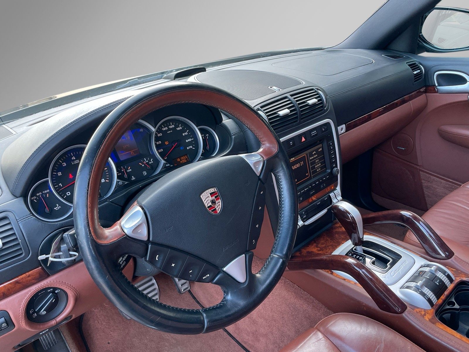 Fahrzeugabbildung Porsche Cayenne S *BOSE*Pano*Sport Auspuff*Allrad*AHK