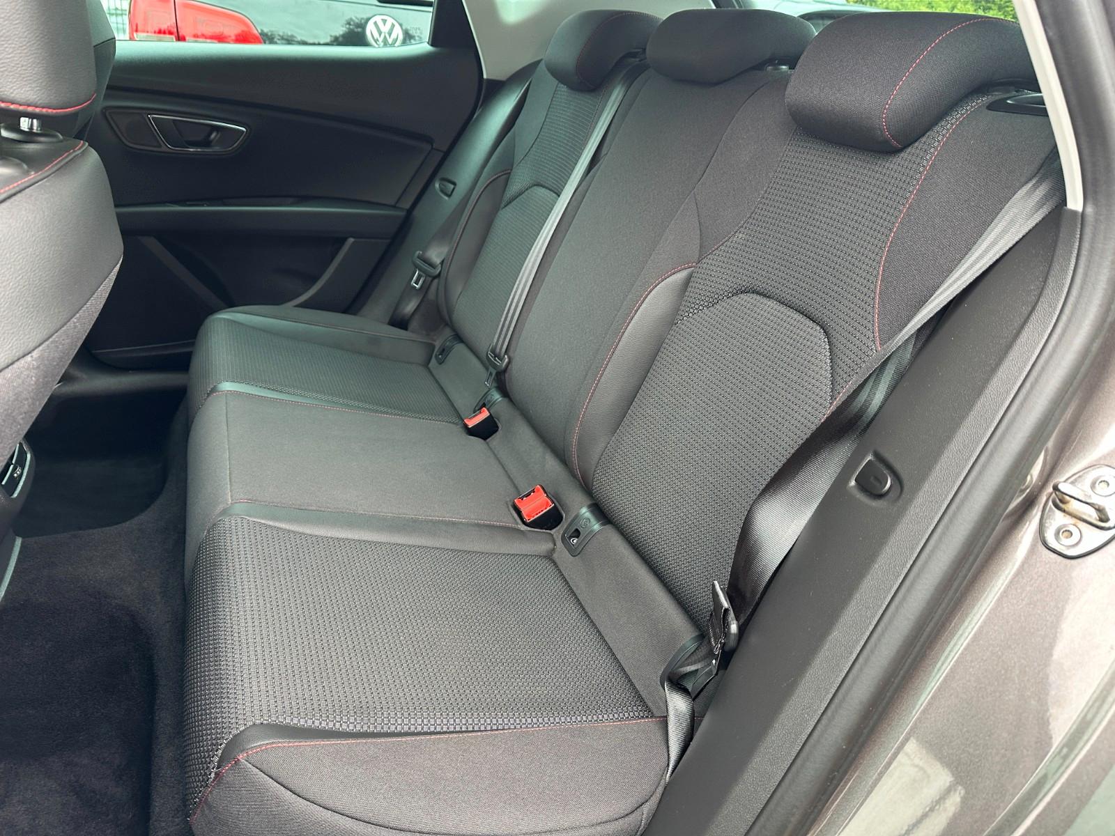 Seat Leon FR 1.HAND SHZ NAVI PDC TEMPOMAT LEDER