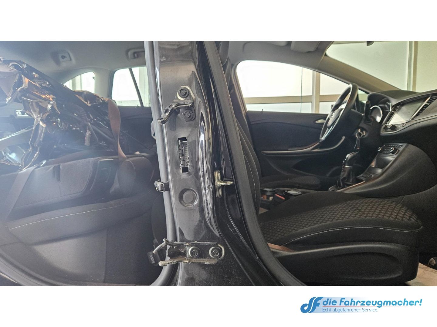 Fahrzeugabbildung Opel Astra K Sports Tourer  1.4 Turbo *UNFALLSCHADEN