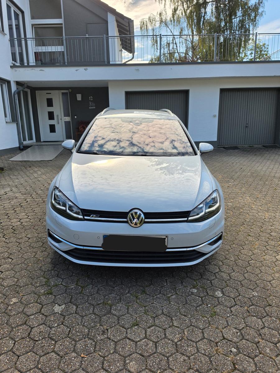 Volkswagen Golf 1.5 TSI ACT DSG Sound Variant Sound