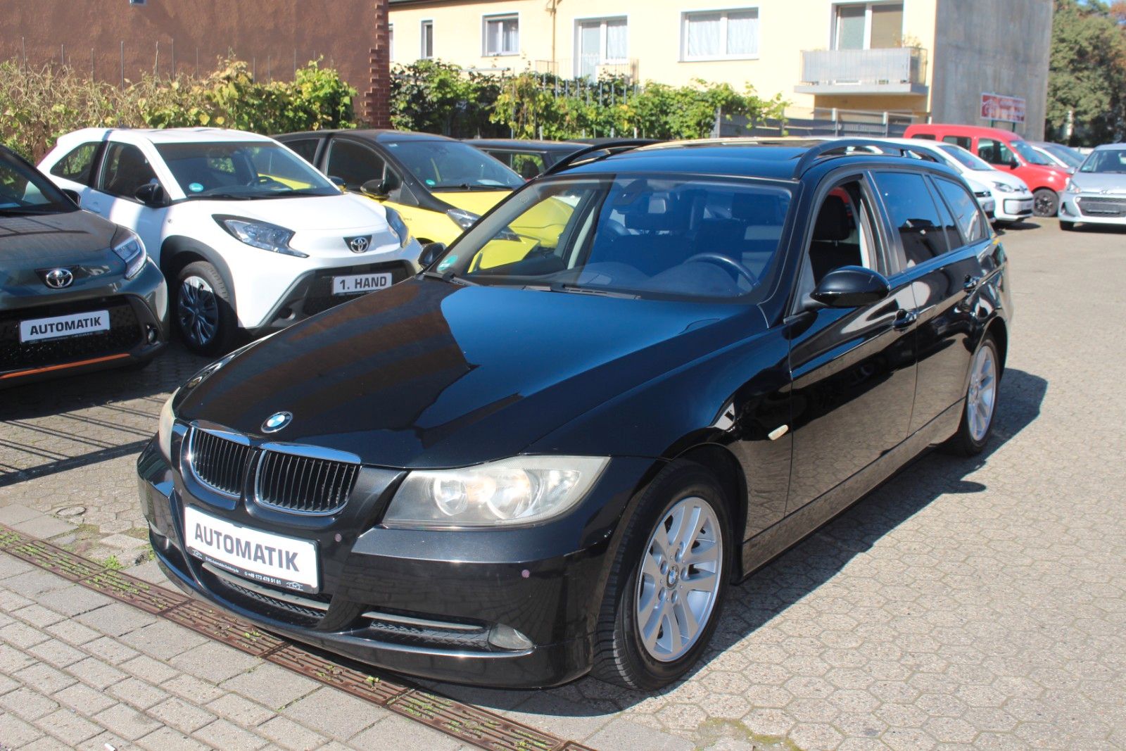 BMW 320i Touring 2.Hand/Navi/Leder/Panorama/Pdc V+H