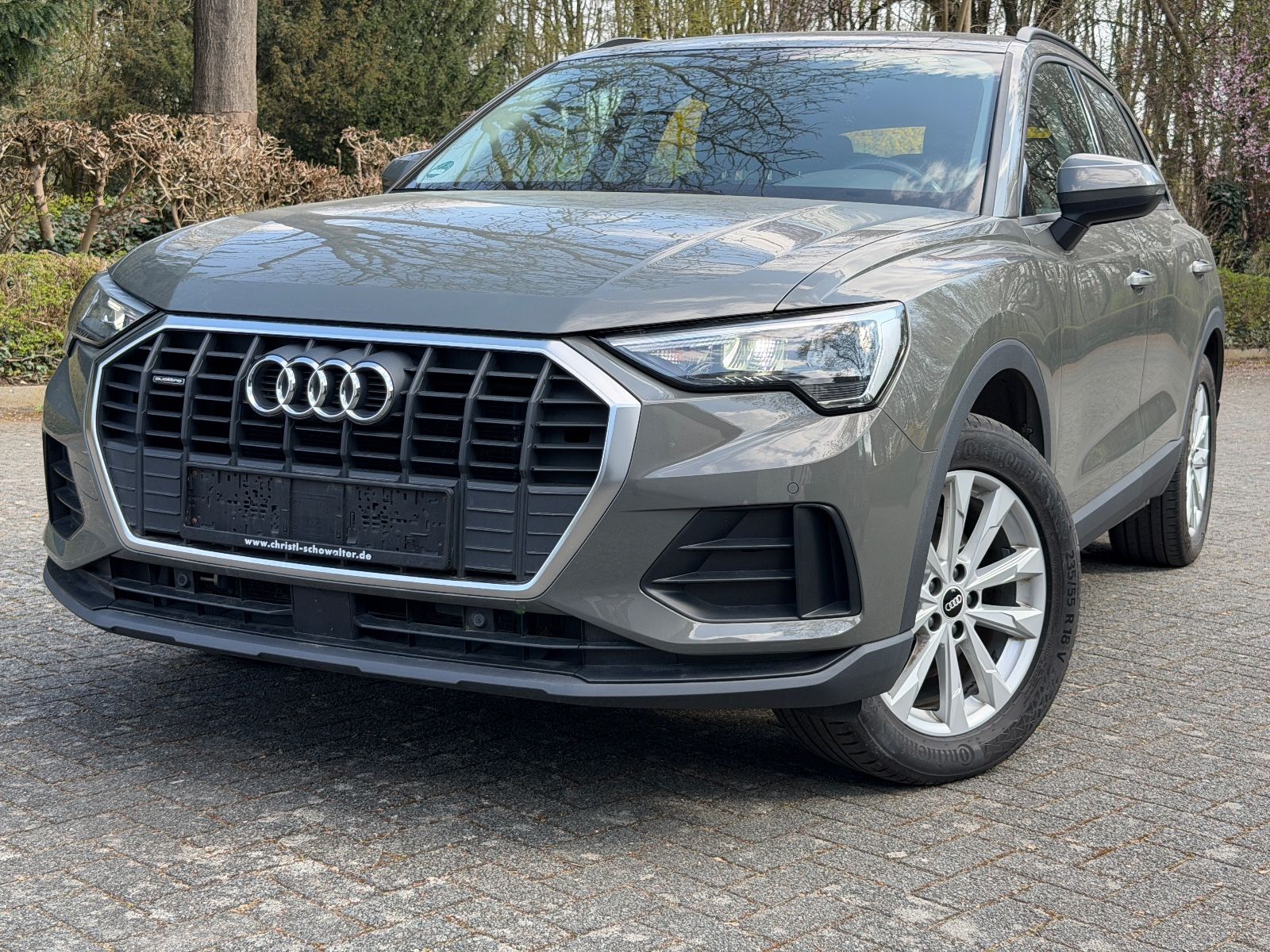 AUDI Q3 35 TDI quattro basis|LED|KEYLESS|KAM|ACC|AHK|