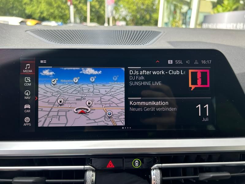 BMW 318i M Sport Touring AHK*Live Cockpit* foto 16