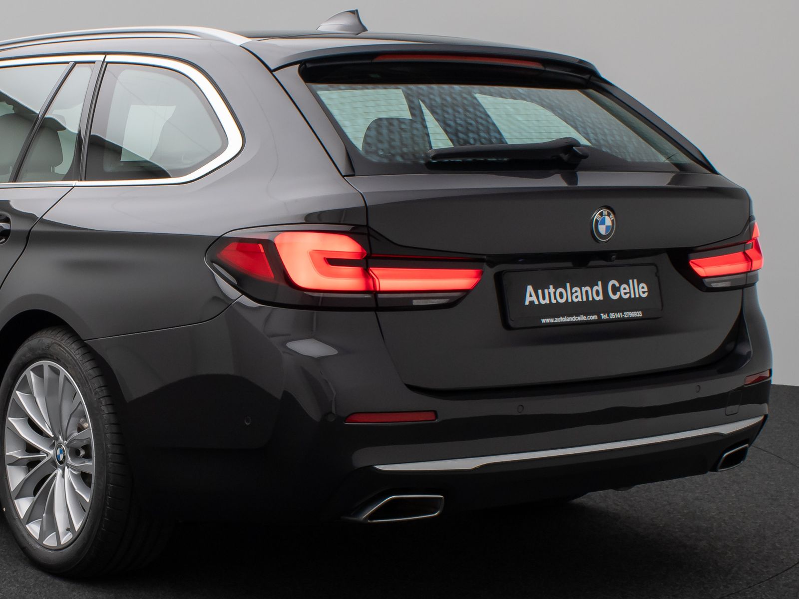 Fahrzeugabbildung BMW 520d  xD Luxury Line Panorama Kamera DAB H/K AHK