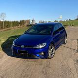 Volkswagen Golf 2.0 TDI DSG 3x R-line ACC LED VW-Scheckheft - Volkswagen Golf Limousine R line mit Diesel-Antrieb