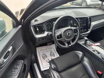 Volvo XC60 R Design T-Leder Kamera AppleCarplay – Bild 16