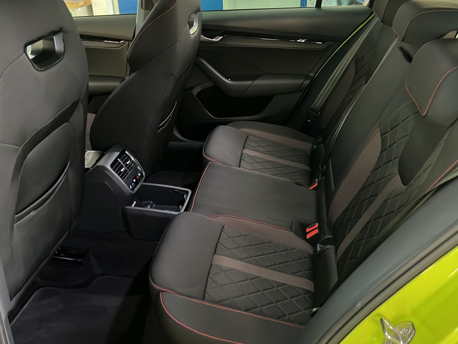 Skoda Octavia 2.0 TSI RS DSG*Pano*Navi*Kessy*SideAssis foto 14