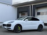 Porsche Cayenne Turbo S E-Hybrid Ceramic Carbon Leichtba - Porsche Gebrauchtwagen von 2020