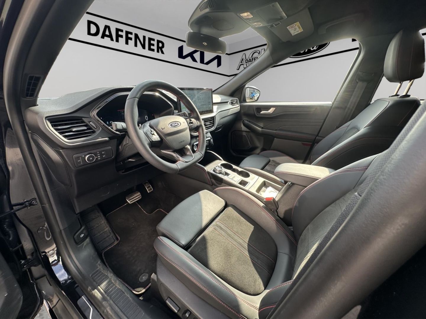 Fahrzeugabbildung Ford Kuga Hybrid ST-Line X HUD AHK-klappbar Navi Dig