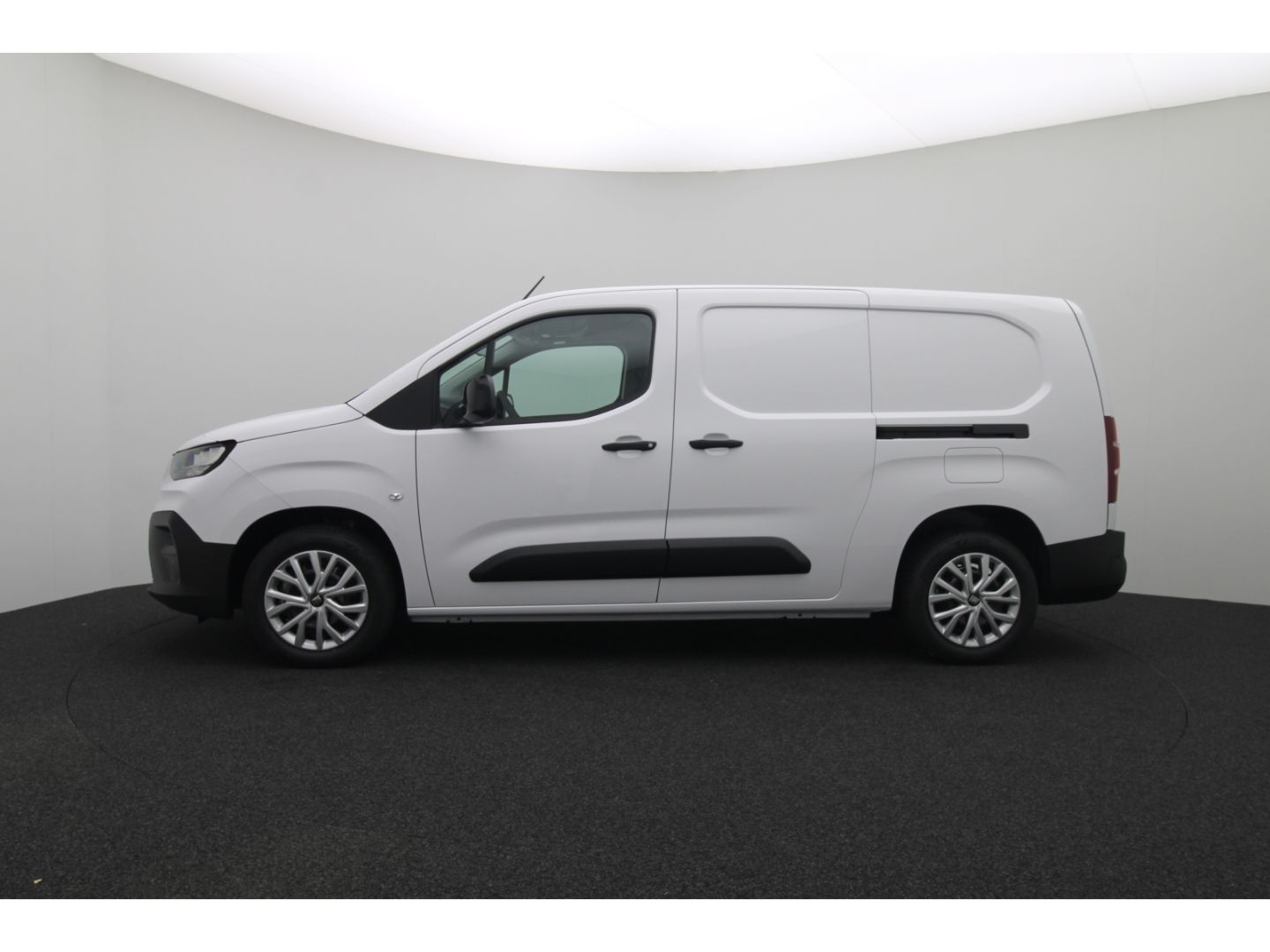 Fahrzeugabbildung Fiat  E- Doblò Kastenwagen XL 100 kW