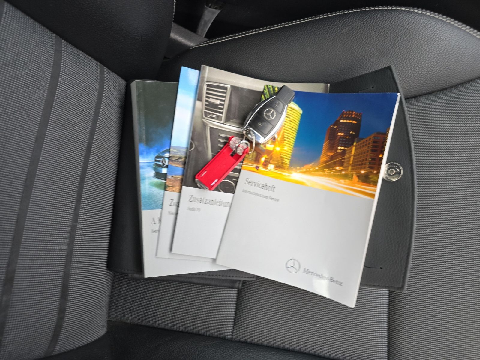 Fahrzeugabbildung Mercedes-Benz A 180 CDI Sportsitze Klima ALU Felgen